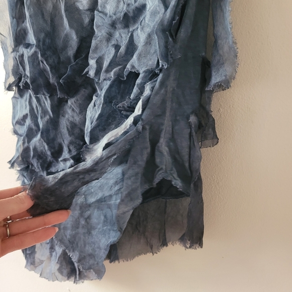 Made In Italy Silk Asymetrical Layered‎ Top One Size Washed Denim - Picture 5 of 9